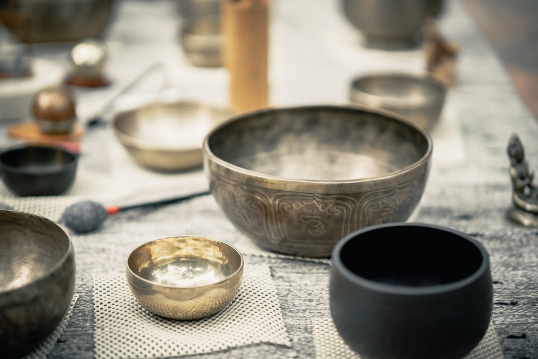 Terapia dźwiękiem gongi: harmonia dla ciała i umysłu 1 Photo sound therapy gongs